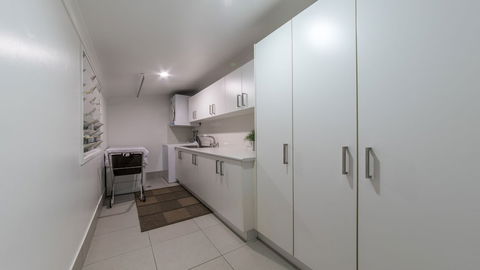 Hayman Views - Surfers Gold Coast 0