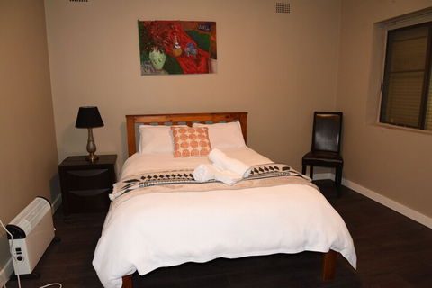 Warrawong Holiday Big Home - Surfers Gold Coast 1