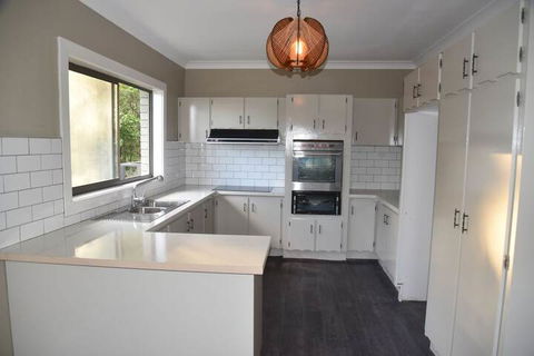 Warrawong Holiday Big Home - Surfers Gold Coast 6