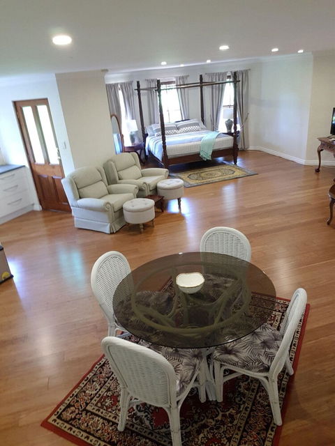 Brigadoon B & B - Surfers Gold Coast 3