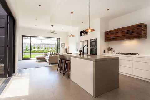 Bronte Sands (H695) - Surfers Gold Coast 4