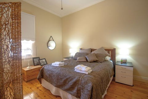 Charleston House - Mathoura - Surfers Gold Coast 5