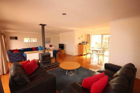 Verona Vineyard Cottage - Surfers Gold Coast 7