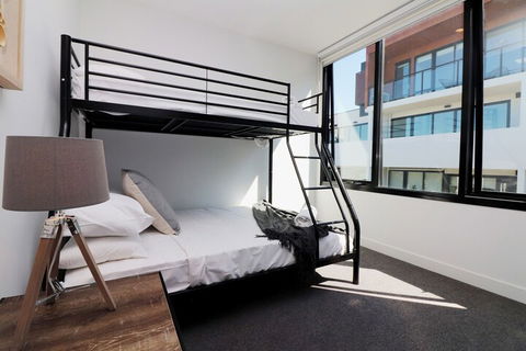 Queen Of Northcote Views Rejuvenate Stays - Surfers Gold Coast 5