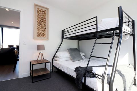 Queen Of Northcote Views Rejuvenate Stays - Surfers Gold Coast 7