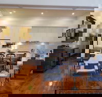 Adelaide Accommodation - Surfers Gold Coast