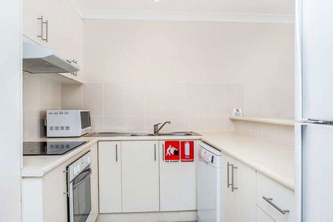 A PERFECT STAY - Heather's Hideaway - Surfers Gold Coast 2