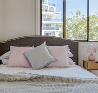 EJ Homes at The Entrance - Surfers Gold Coast