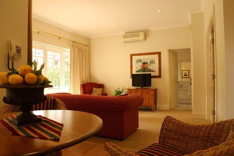 Two Sisters Chalets - Surfers Gold Coast 6