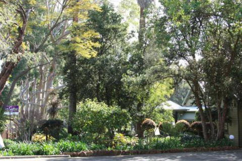 Two Sisters Chalets - Surfers Gold Coast 0