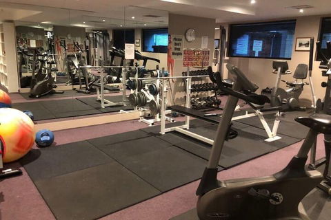 Apt Walking Distance To MCG & Epworth Hospital - Surfers Gold Coast 3