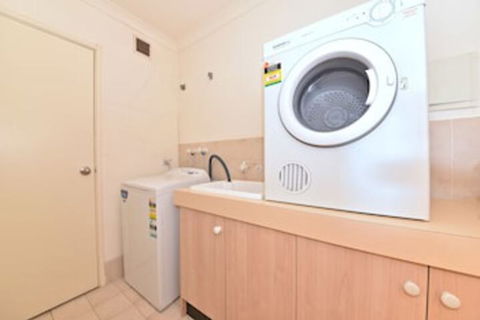East Perth 2 X 1 Trendy Apartment - Surfers Gold Coast 3