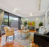 Terrace Living in the Heart of Sydney - Surfers Gold Coast