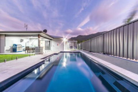 Whitsunday Sands - Cannon Valley - Surfers Gold Coast 0