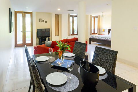 The Penthouse Port Douglas - Surfers Gold Coast 2