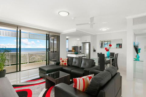 Cairns Luxury Waterfront Apartment - Surfers Gold Coast 6