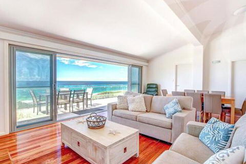 Blueys Bliss 1 - Surfers Gold Coast 6