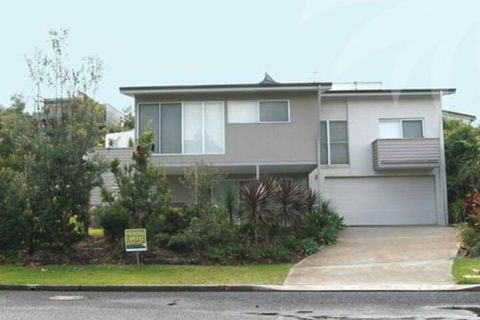 Coast - Surfers Gold Coast 0