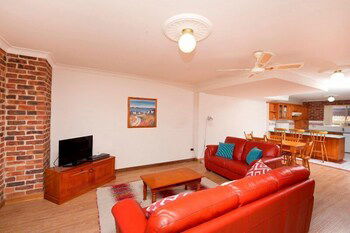Birchgrove Terrace Unit 3 - Surfers Gold Coast 2