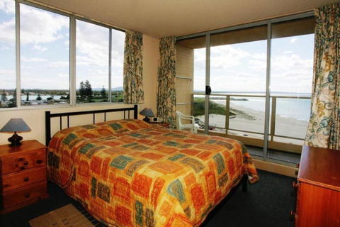 Ebbtide Unit 29 2 6 North Street - Surfers Gold Coast 2