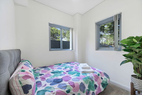 Elegant 2 Bedroom Terrace In Premium Condition - Surfers Gold Coast 4