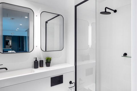 Victoria One Suites - Surfers Gold Coast 5
