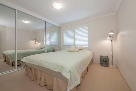 Kamilaroi Unit 6, 58-60 Magnus Street - Surfers Gold Coast 2