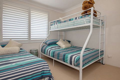 Kamilaroi Unit 6, 58-60 Magnus Street - Surfers Gold Coast 3