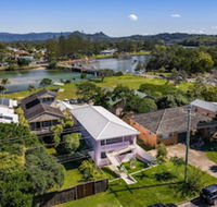 A PERFECT STAY Sunset Beach Riverside - Surfers Gold Coast