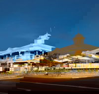 Tradewinds Hotel - Surfers Gold Coast