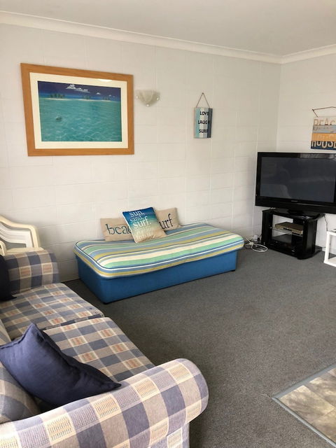 Forster Lodge 16 - Surfers Gold Coast 0