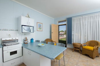 Forster Lodge 6 - Surfers Gold Coast 6