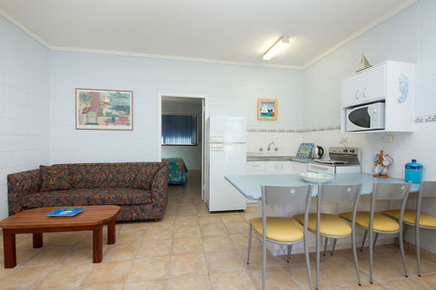Forster Lodge 6 - Surfers Gold Coast 2