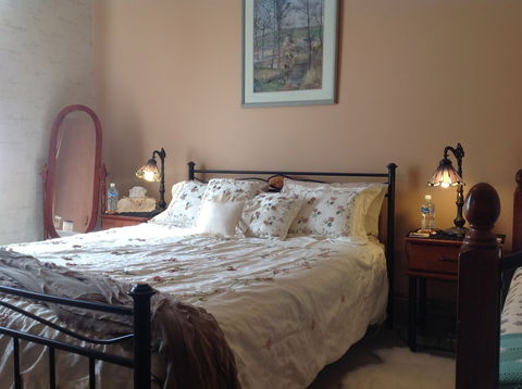 Stony Rise Cottage B&B - Surfers Gold Coast 4