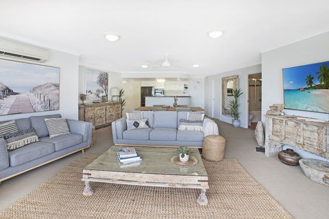 Cotton Tree Absolute Waterfront - Surfers Gold Coast 5
