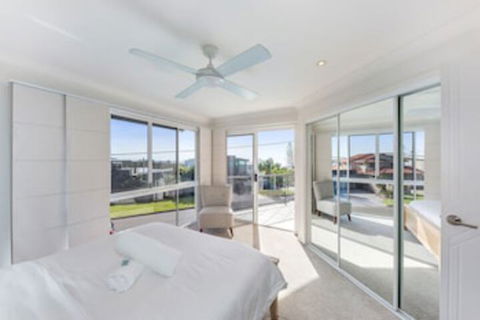 Panoramic And Ocean Views - Surfers Gold Coast 0