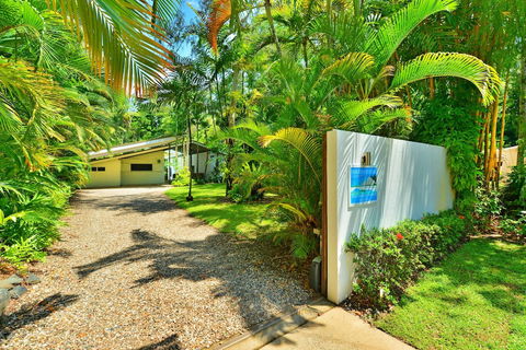 Pavilions In The Palms - Surfers Gold Coast 2