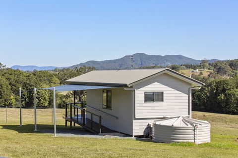 Valley Cabins By The Creek - Surfers Gold Coast 1