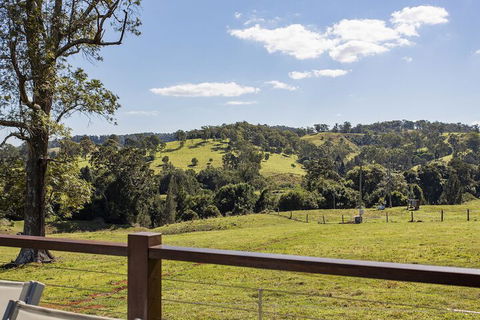 Valley Cabins By The Creek - Surfers Gold Coast 7