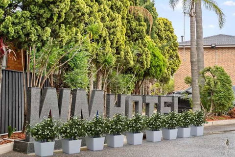 WM Hotel Bankstown - Surfers Gold Coast 1