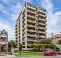 Exquisite 2 Bedroom Beach City Views - Surfers Gold Coast