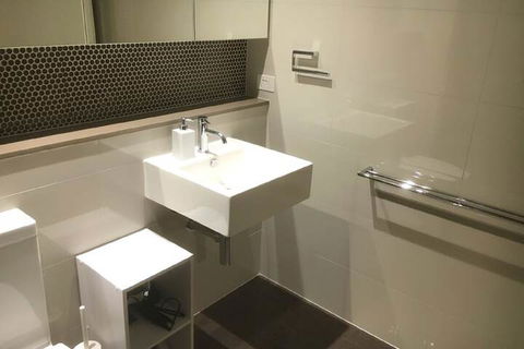 CBD Apartment In Perfect Location - Surfers Gold Coast 4