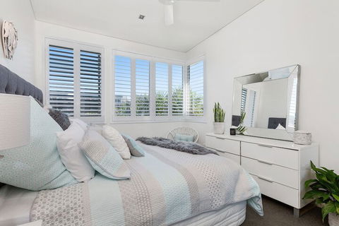 COASTAL CHIC At CASUARINA - Surfers Gold Coast 1