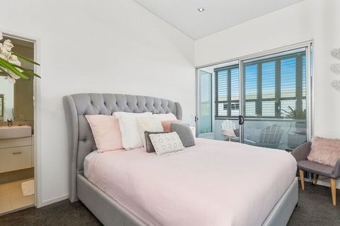 COASTAL CHIC At CASUARINA - Surfers Gold Coast 3