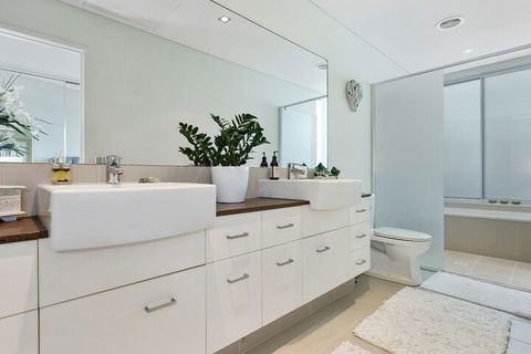 COASTAL CHIC At CASUARINA - Surfers Gold Coast 6