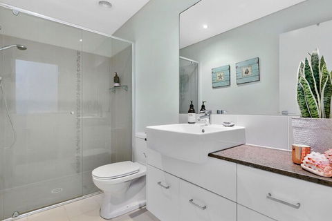 COASTAL CHIC At CASUARINA - Surfers Gold Coast 7