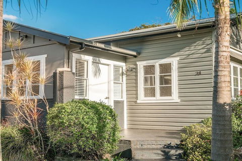 Your Luxury Escape - Alkira - Surfers Gold Coast 1