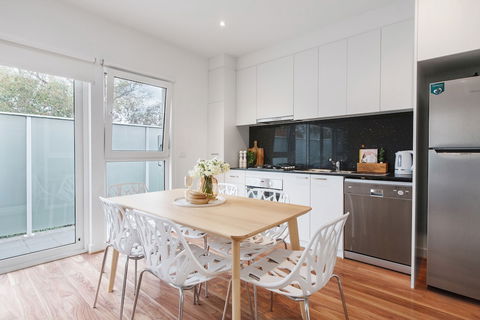 Heart Of Highett Apartment By Ready Set Host - Surfers Gold Coast 2