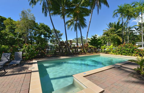 Seascape Holiday-Tropical Reef Apartment - Surfers Gold Coast 3