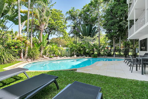 Seascape Holiday-Tropical Reef Apartment - Surfers Gold Coast 4